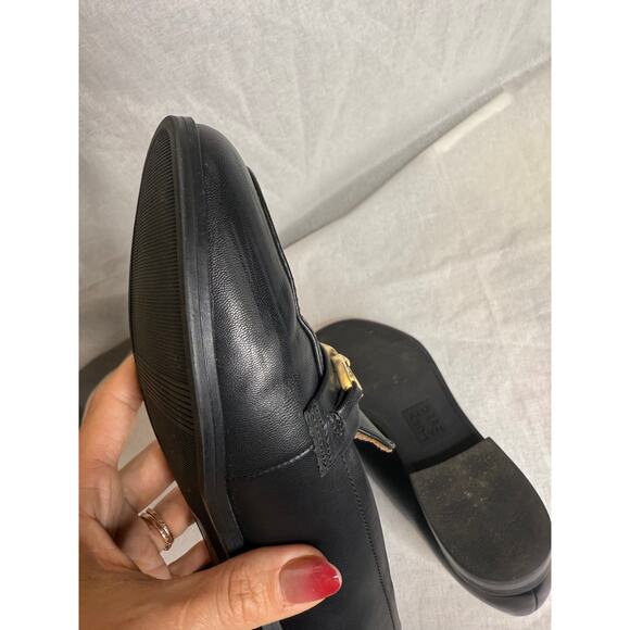 Natrualizer Loafer Low Heal Black Leather Gold Tone Chain Accent Slip On 6.5 - Picture 8 of 10